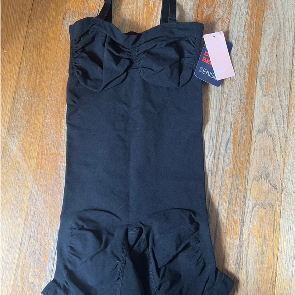 Feeling Girl Women's Black snap wear - Picture 1 of 7